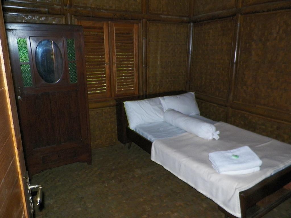 Villa Kampung Karuhun Sutan Raja Bandung Værelse billede